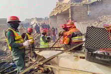 Faysalabad'da tutkal fabrikasında patlama: 15 ölü