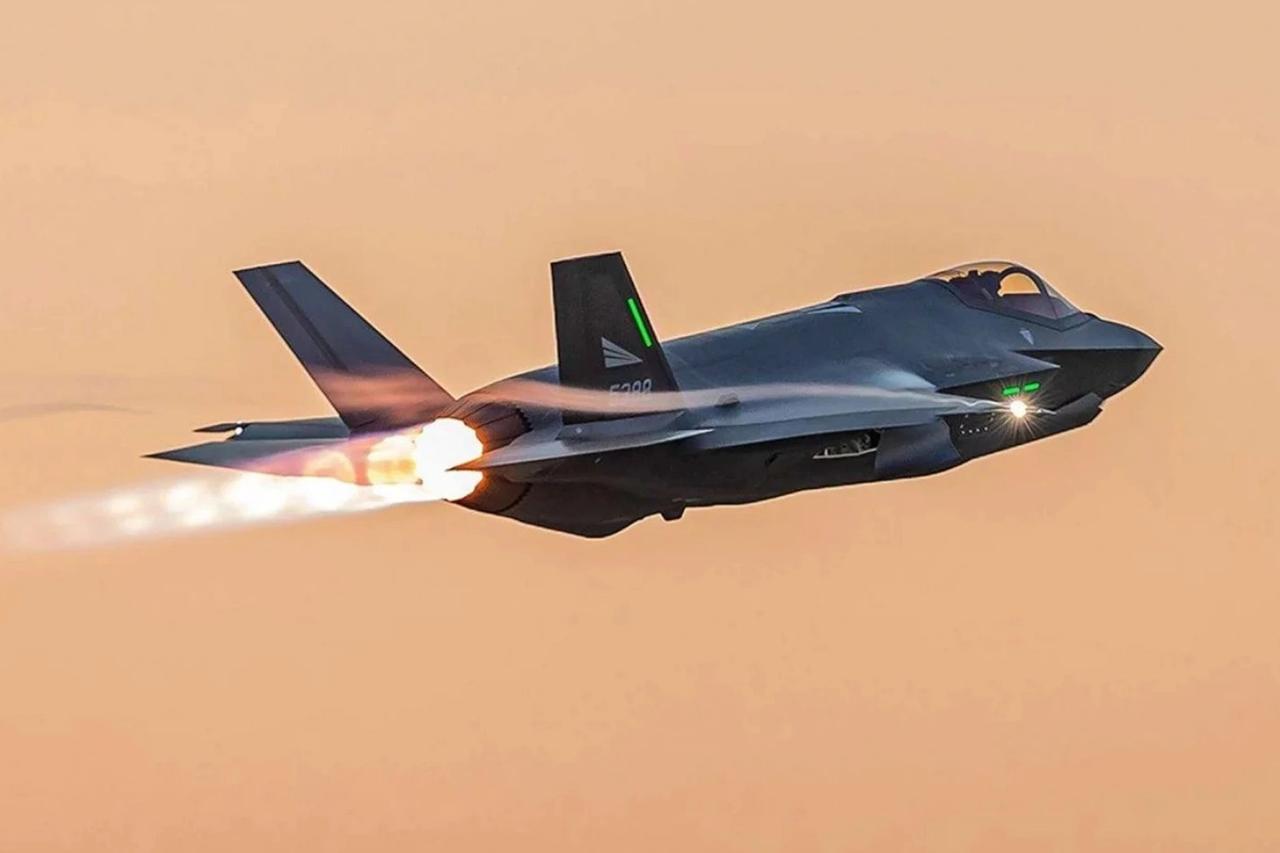 Finlandiya, ilk F135 motorunu monte etti