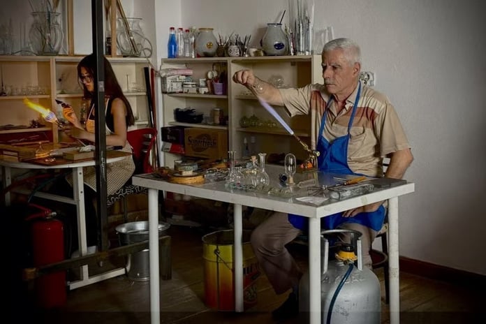 2 bin yıllık gözyaşı şişelerini yeniliyor: Sadakatin göstergesiydi