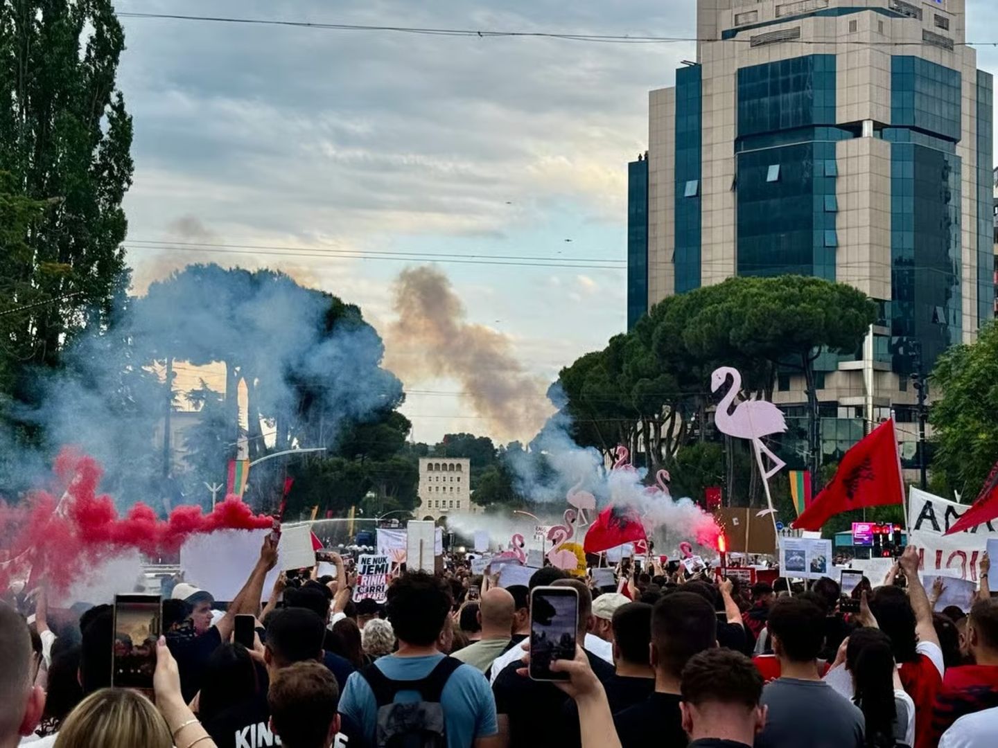 Arnavutluk'ta Kushner bağlantılı 4 milyar dolarlık projeye protesto
