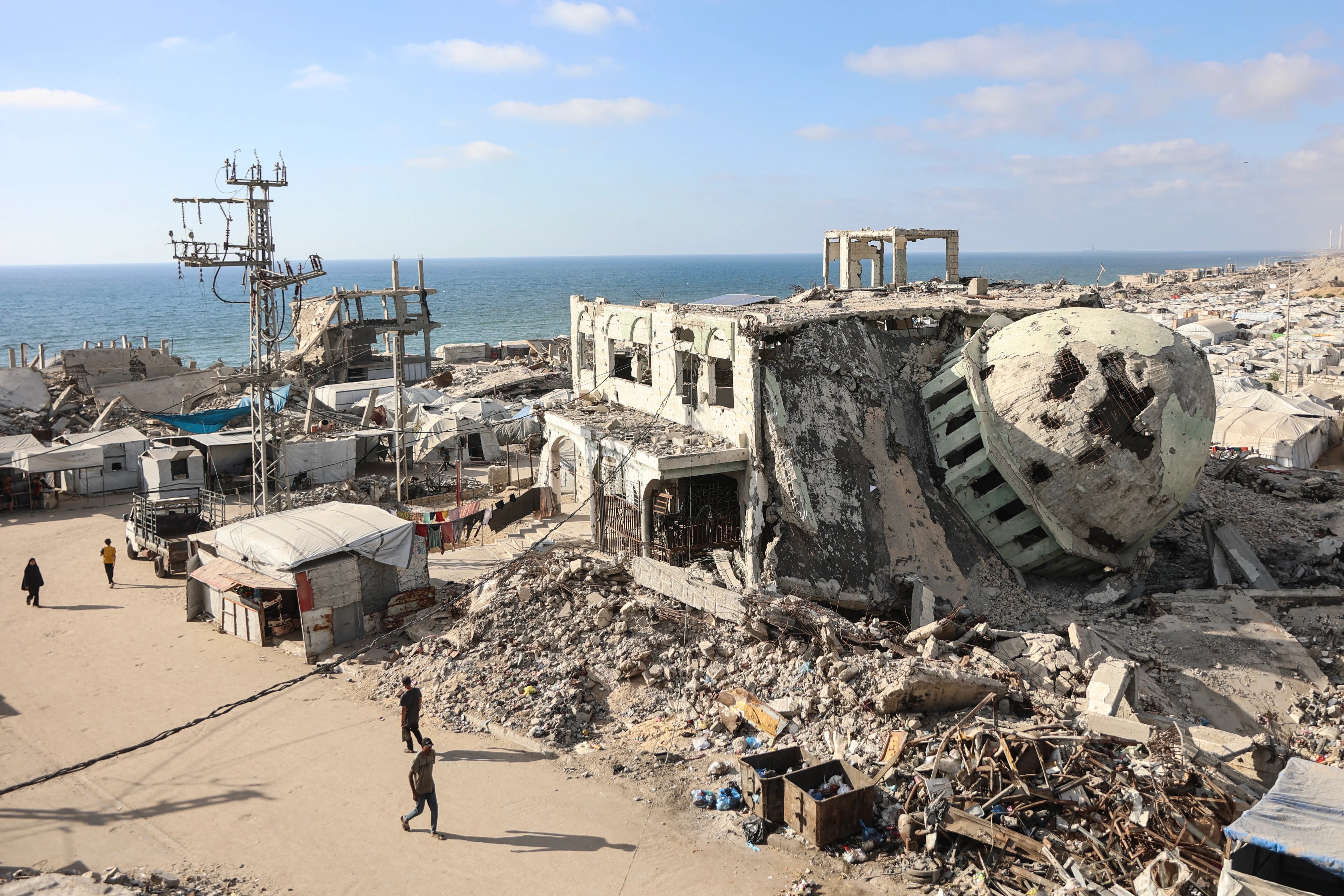Trump's Gaza Peacekeeping Force Shrinks from 20,000 to 20