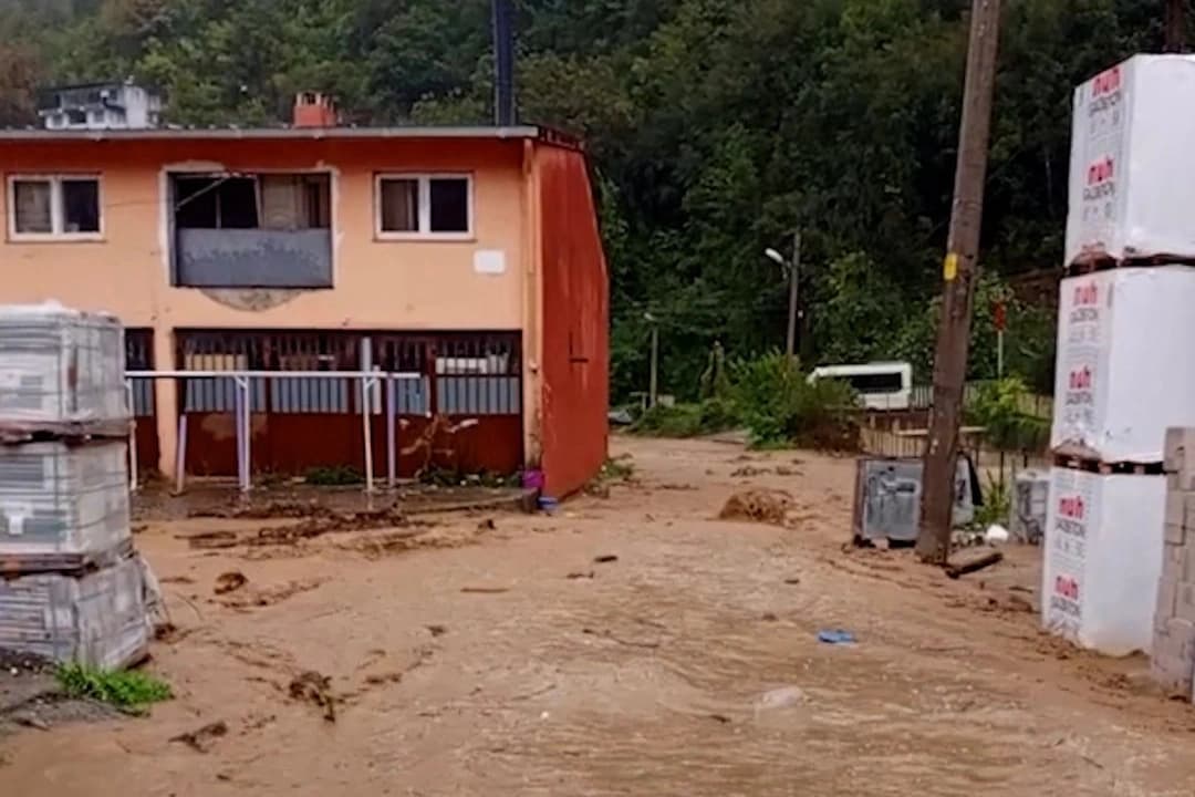Sanayi sitesini su bastı
