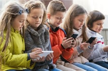 İngiltere'de çocuklara sosyal medya kısıtlaması gündemde