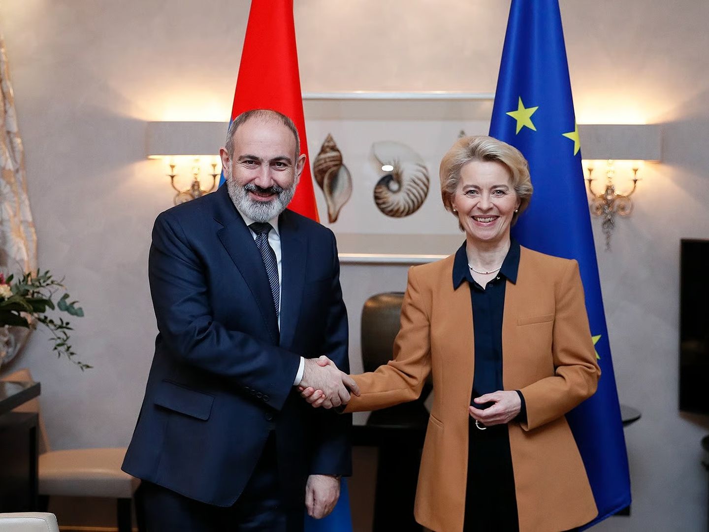 AB Rus propagandasına karşı Ermenistan'da ekip gönderiyor