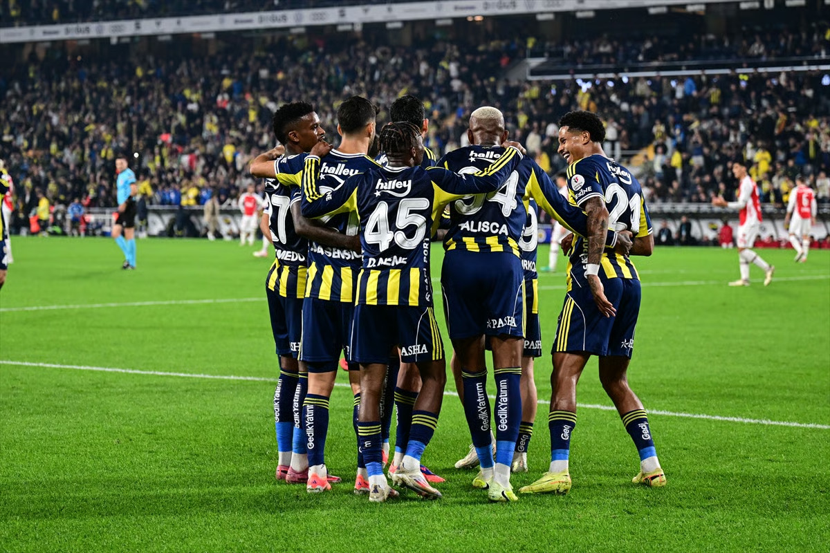 Fenerbahçe zor da olsa kazandı
