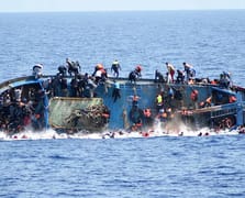 Yunan Sahil Güvenliği kovaladığı göçmen teknesine çarptı: 15 ölü