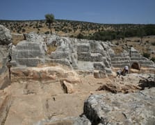 Diyarbakır'daki kazılarda 160 çocuğun gömülü olduğu antik mezarlık bulundu