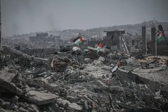 Middle East Monitor: Gazze'yi yıkıp yeniden inşa eden Arap paradoksu