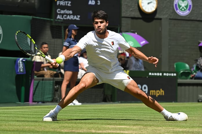 Üst üste üçüncü şampiyonluk