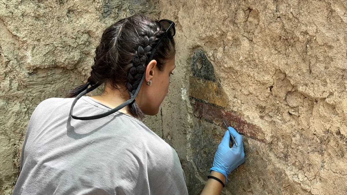 Odağı süsleyen gizemli yapı: "Kıskanan Çatlasın" mozaiği