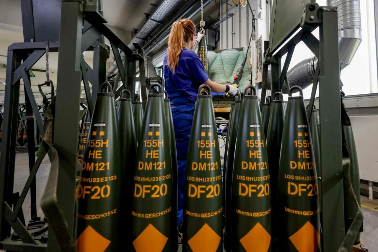 Bir NATO ülkesi, Ukrayna için binlerce 155 mm topçu mühimmatı sipariş etti