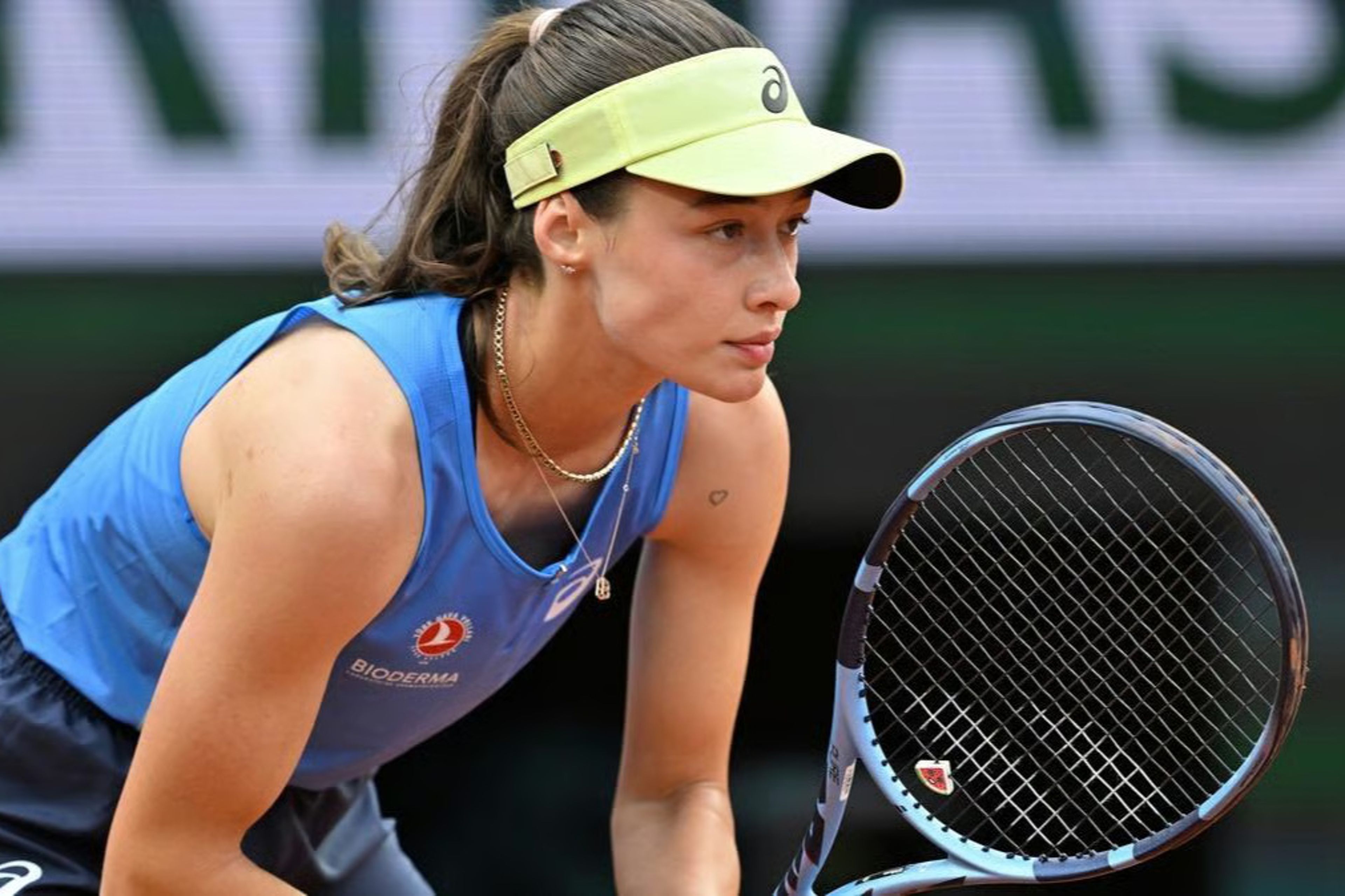 Milli raketten tarihi çıkış: Zeynep Sönmez, Wimbledon'da Türk tenisi için 75 yıllık hasreti bitirip tarih yazmaya çok yakın