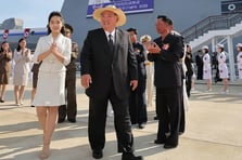 Kuzey Kore, savaş gemisini ikinci denemede başarıyla suya indirdi