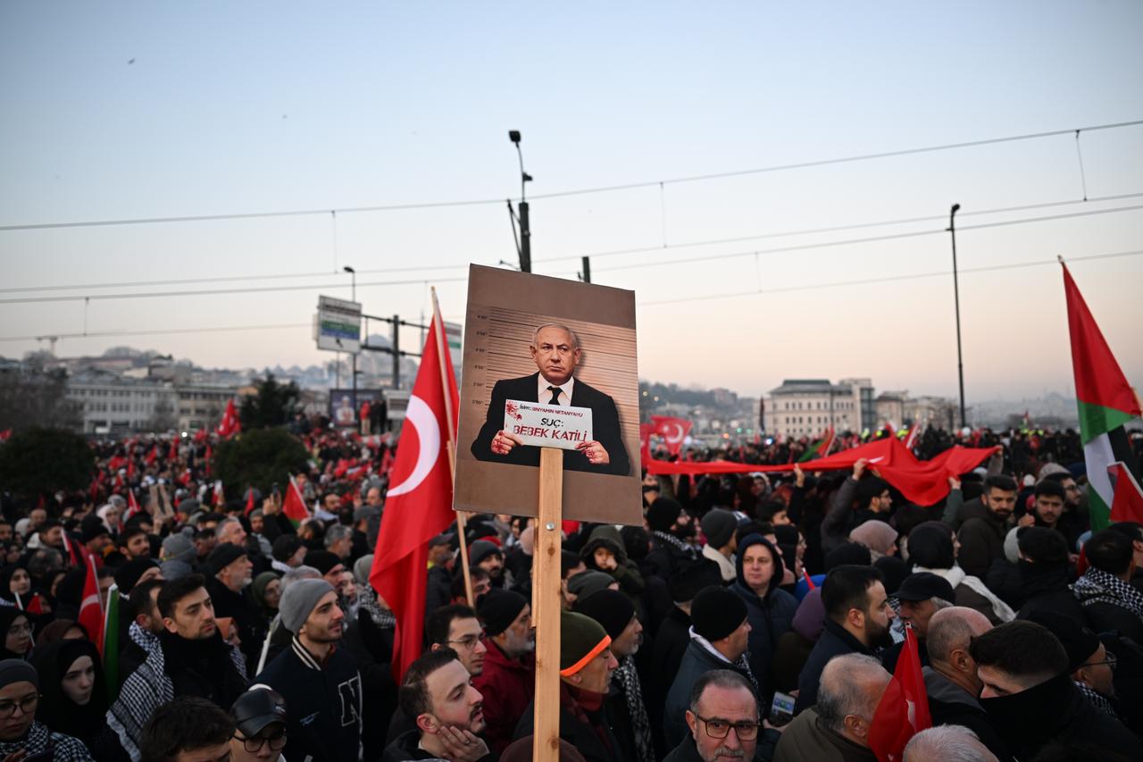 Gazze için vicdan yürüyüşü: Galata Köprüsü’nde üçüncü buluşma