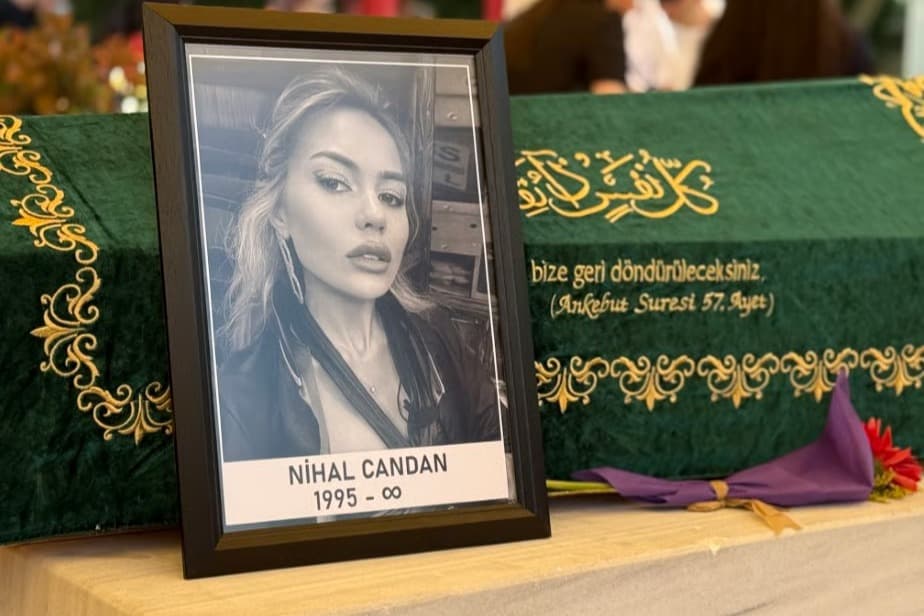 Nihal Candan ve sessiz bir toplu çöküş