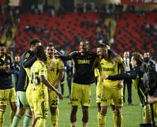 Zirve takibi sürüyor: Fenerbahçe, Gaziantep deplasmanında fark attı