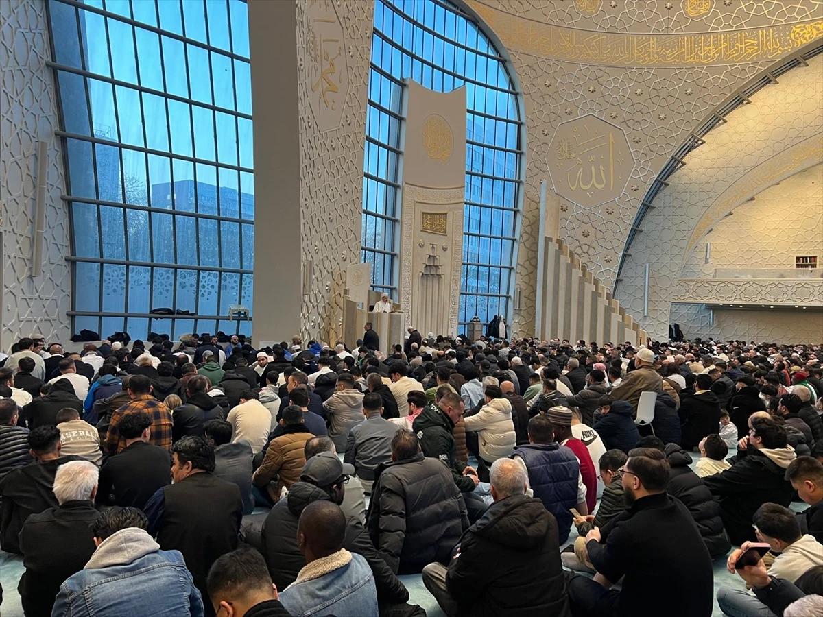 İslam Dünyası Ramazan Bayramı'nı kutluyor