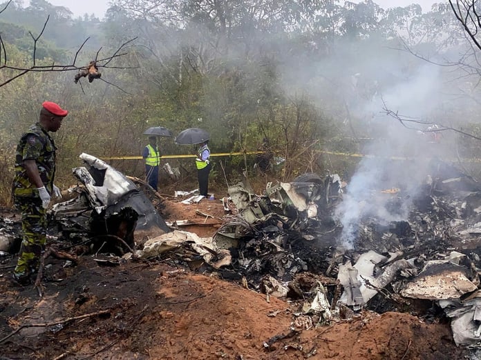 Kenya'da özel uçak düştü: 12 ölü