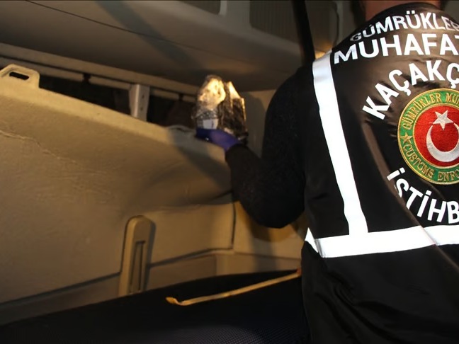 Gümrüklerde dev operasyon: 2.7 milyar TL'lik uyuşturucu ele geçirildi
