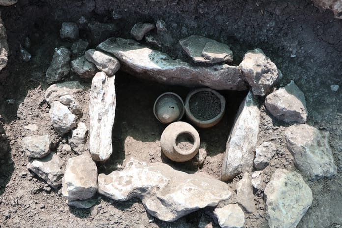 Diyarbakır'daki Çayönü Tepesi'nde 11 bin yıllık mezar bulundu