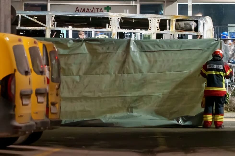 Posta otobüsünde yangın: 6 ölü, 5 yaralı