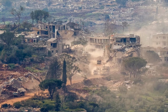Lübnan'ın güneyinde işgal genişliyor - Reuters
