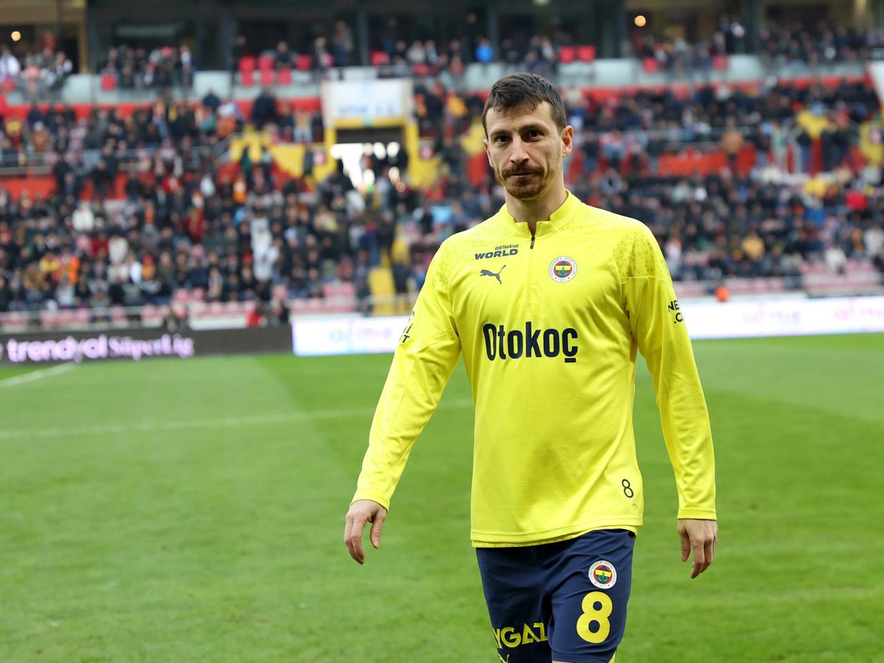 Fenerbahçe Mert Hakan ile ilgili haberleri yalanladı