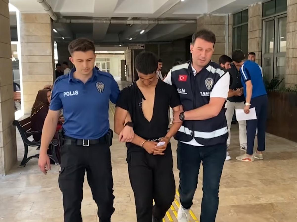 Balık tutan vatandaşı darbedip eşyalarını gasp etti