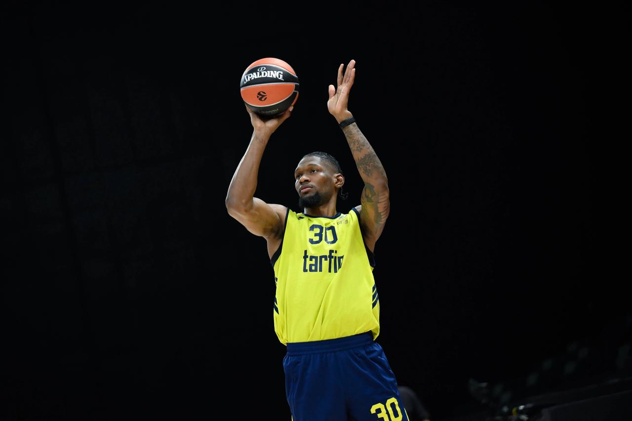 Fenerbahçe Tarfin, Olympiakos'a karşı sahaya çıkıyor
