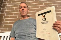 Dünyanın en uzun ismi 2 bin 353 kelime: Watkins rekor kırdı