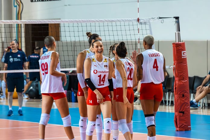 A Milli Kadın Voleybol Takımı, Dünya Şampiyonası hazırlıklarını Antalya'da tamamladı.