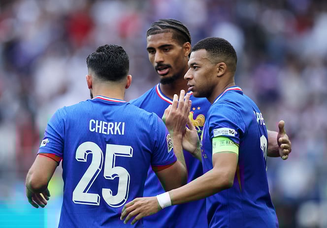 VAR kararları maça damga vurdu