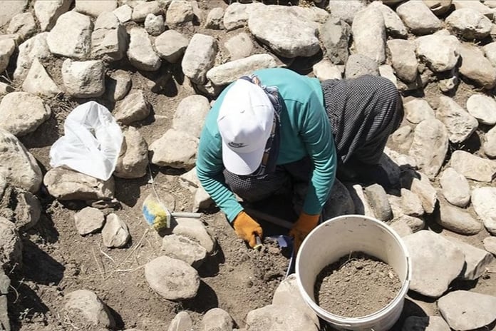 Tozkoparan Höyüğü'nde 6350 yıllık tarih gün yüzüne çıkıyor