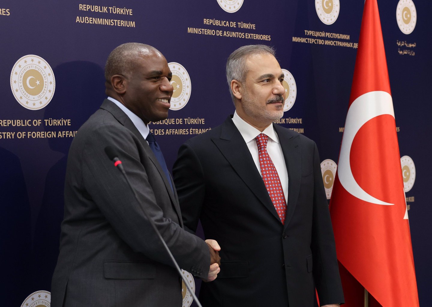 Dışişleri Bakanı Hakan Fidan ile İngiliz mevkidaşı David Lammy Dışişleri Bakanlığı'nda görüştü - AA