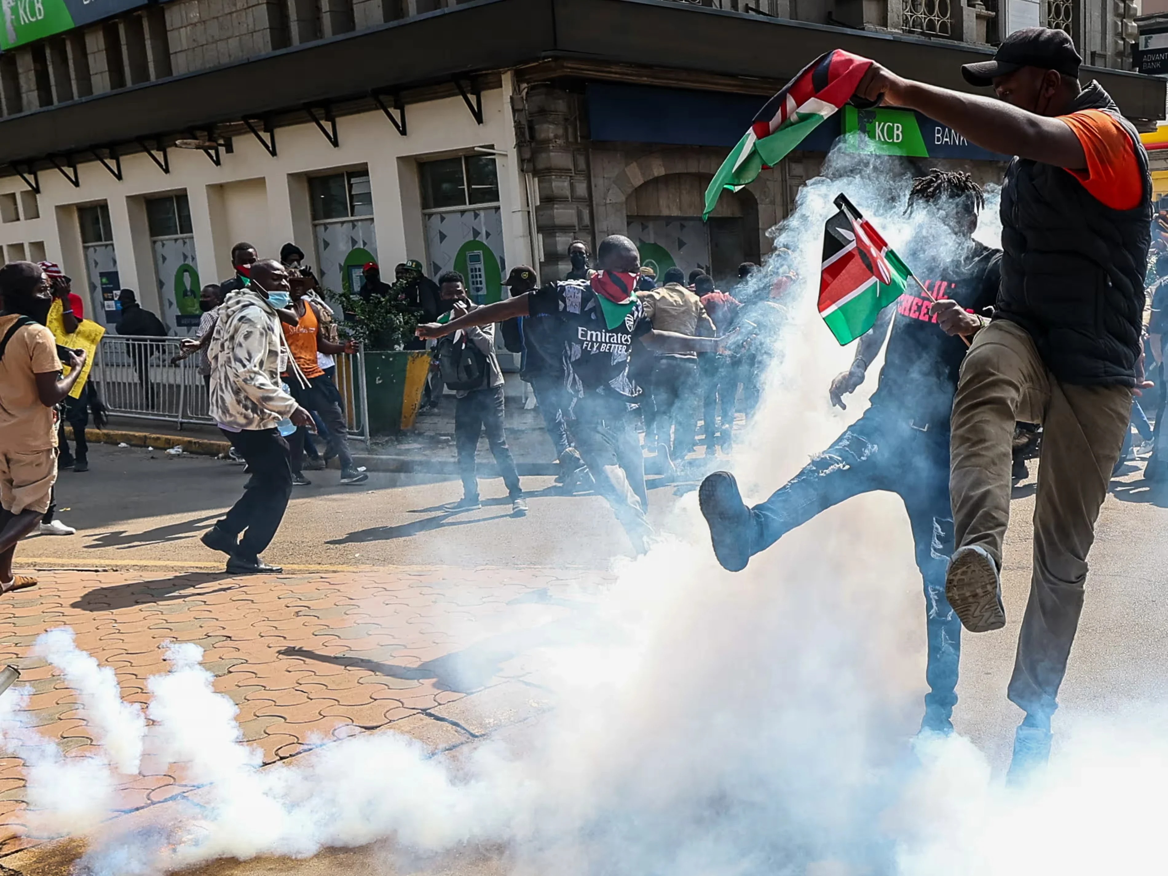 16 Killed, 400 Injured in Kenya Protests