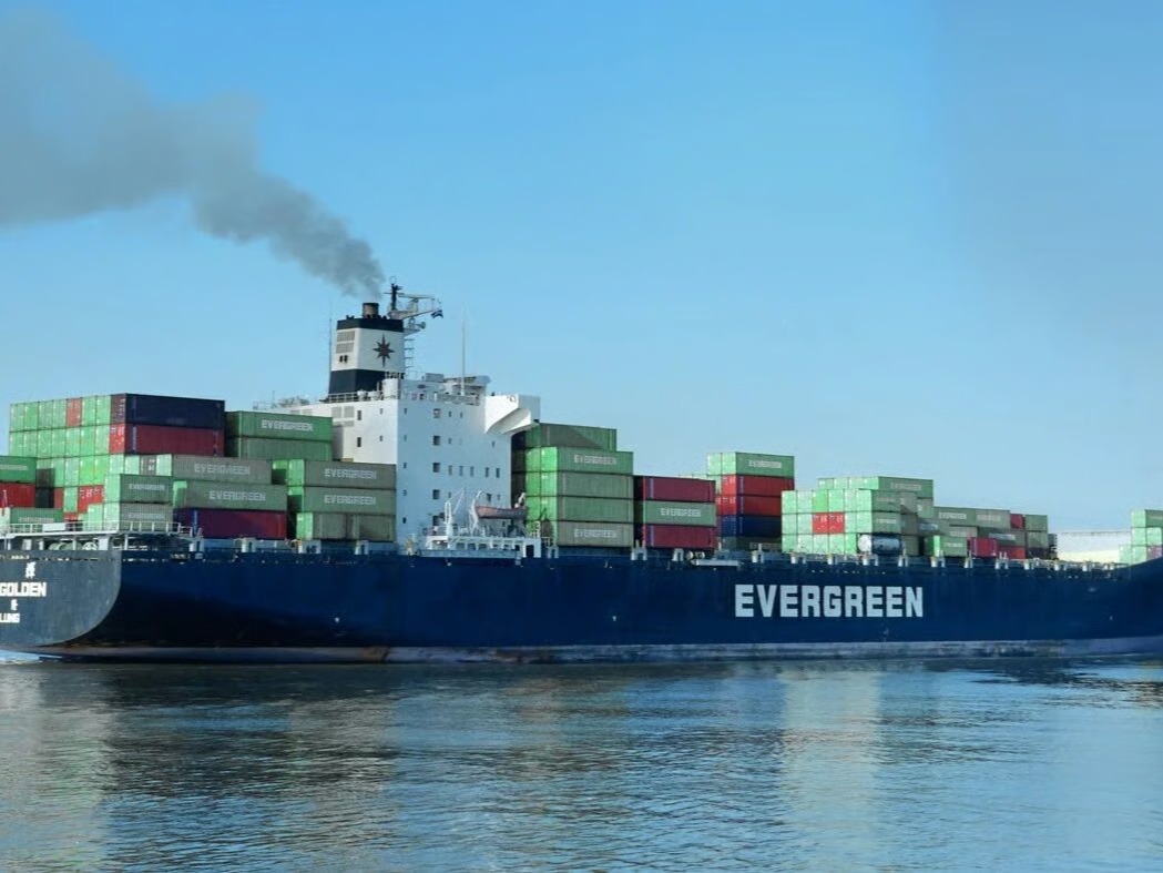 Greek Dock Workers Refuse to Unload Arms-Bound Ship