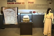 2700 yıllık Urartu kadın ayak izi Van Müzesi'nde