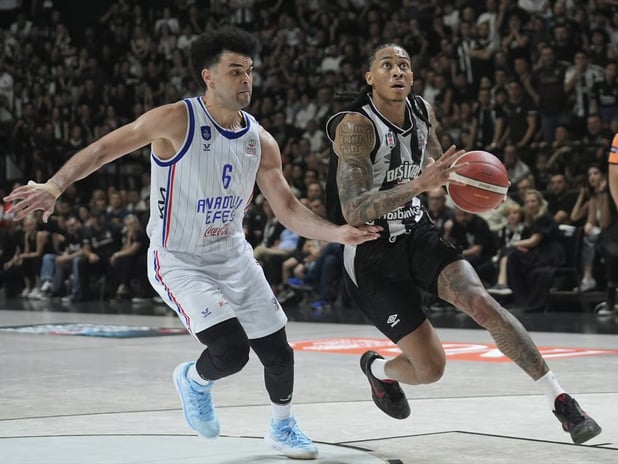 Basketbol Süper Ligi play-off yarı finalinde Beşiktaş ve Anadolu Efes, serideki ikinci maç için parkede