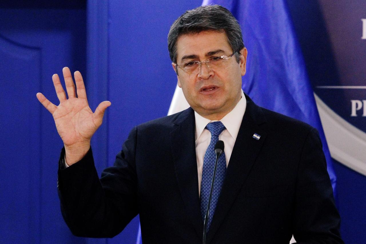 Trump uyuşturucu kaçakçılığından hüküm giyen eski Honduras liderini affetti