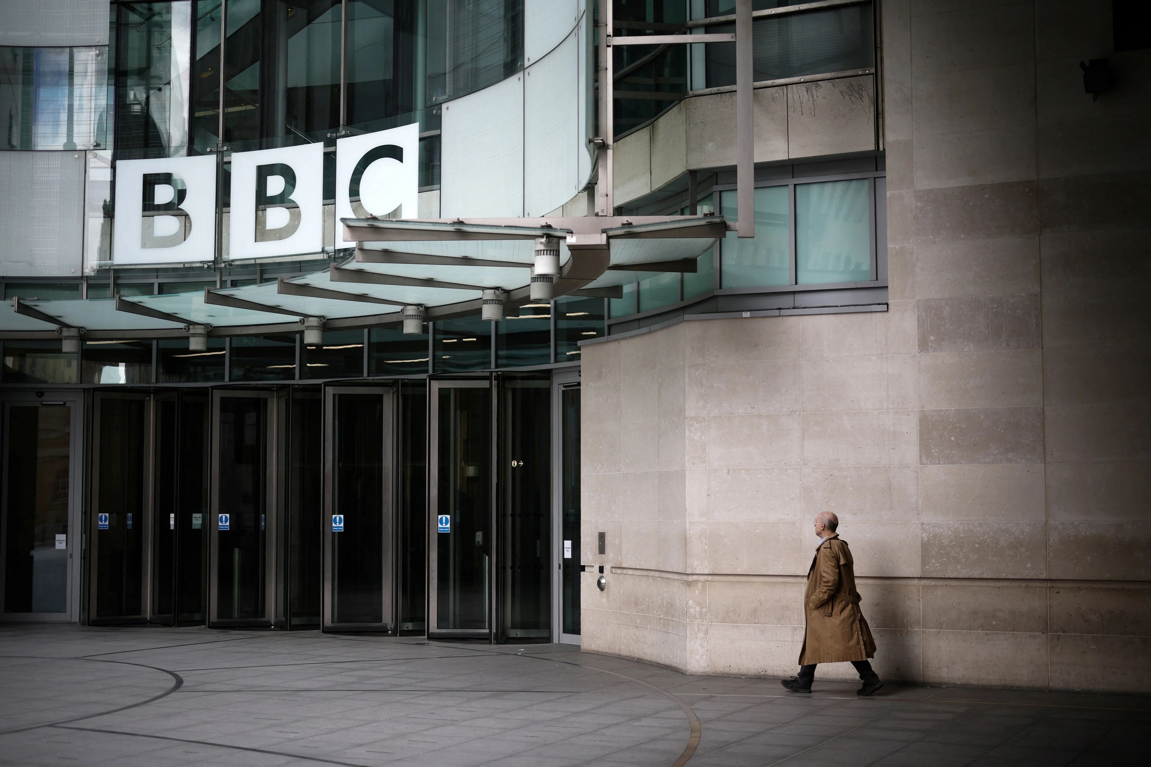 BBC'de deprem: Trump belgeseli istifa getirdi