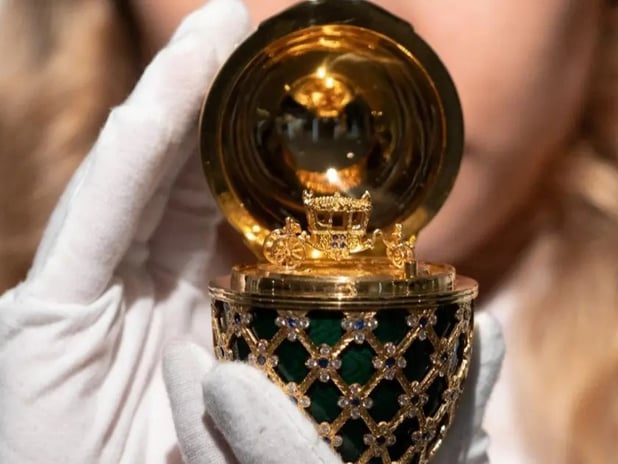 James Bond Ahtapot Yumurtası Kolyesi'ni çalıp yutan hırsız tutuklandı