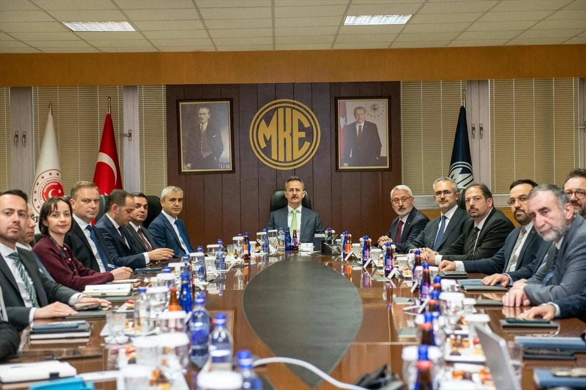 SSB Başkanı Prof. Dr. Haluk Görgün ve MKE Genel Müdürü İlhami Keleş