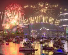 Pasifik ve Asya ülkeleri görkemli kutlamalarla 2026'ya girdi