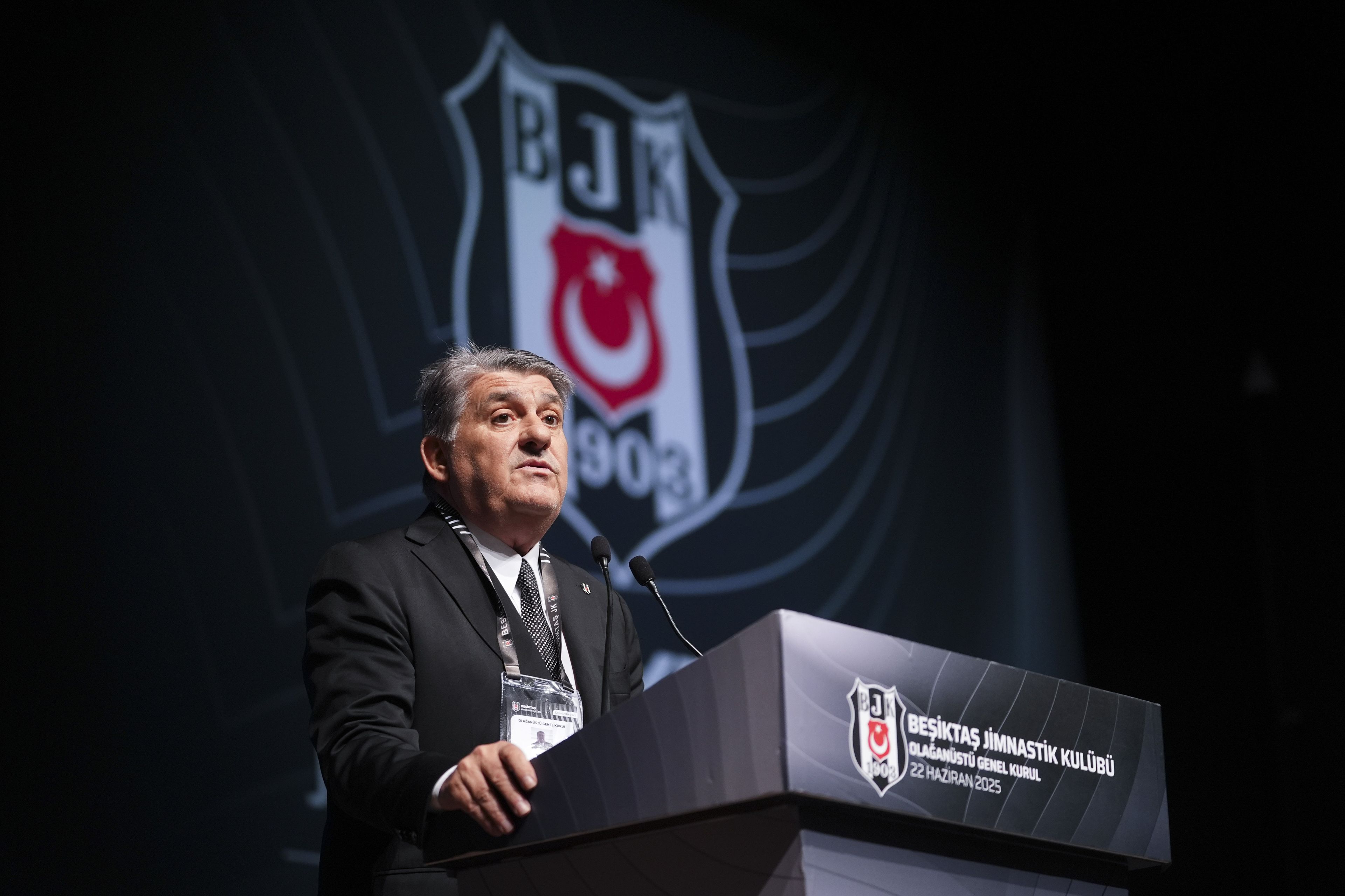 Mali disiplinden yabancı VAR talebine: Serdal Adalı Beşiktaş’ın yeni yol haritasını çizdi
