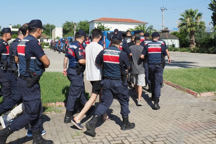 3 ilde Kamuyu 2.5 milyar TL zarara sokan suç örgütüne operasyon