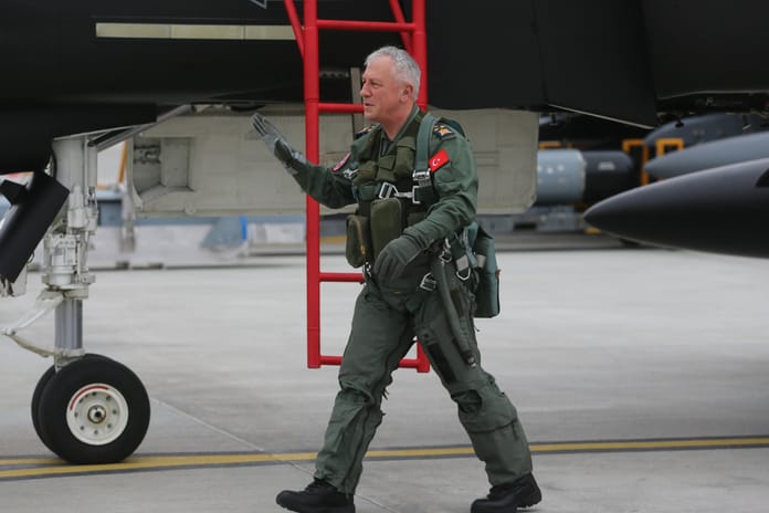 Görev süresi uzatılan Hava Kuvvetleri Komutanı Orgeneral Ziya Cemal Kadıoğlu kimdir?