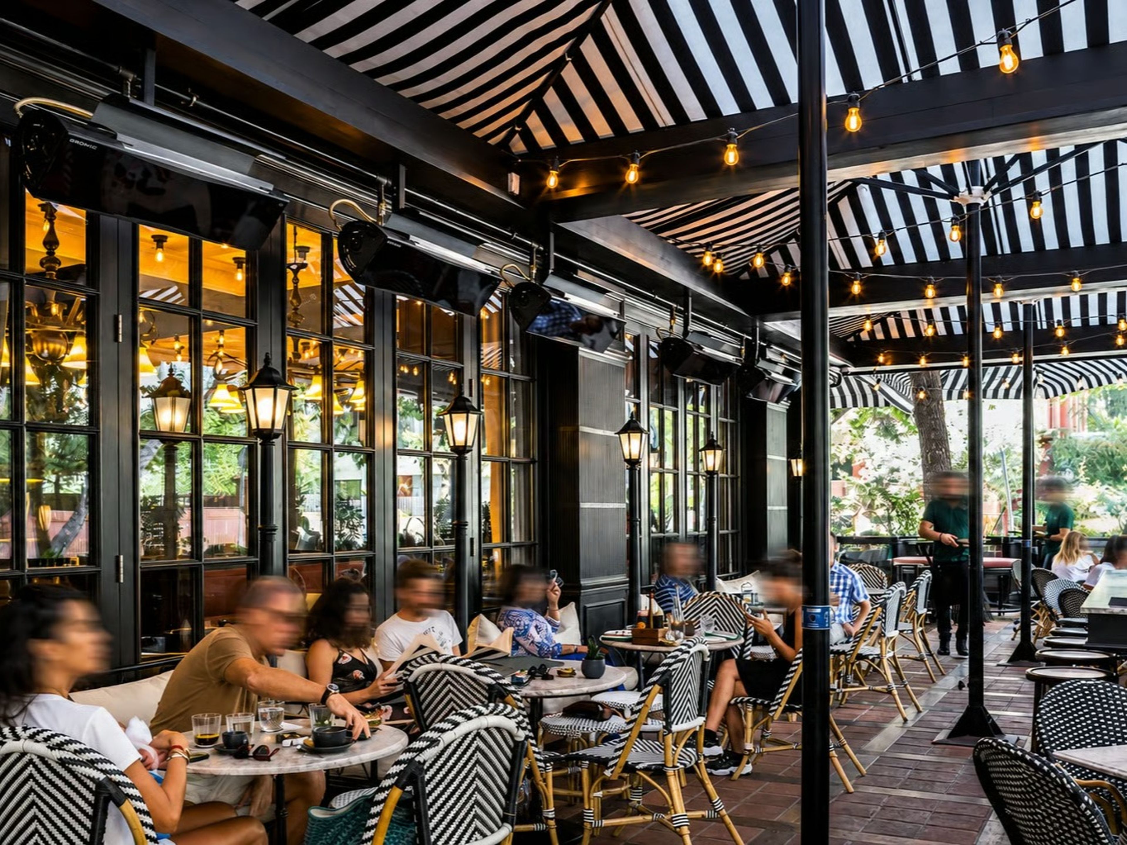 Kafe ve restoranlarda yeni dönem başlıyor 