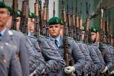 Almanya yedek askerlerle iletişimi kaybetti