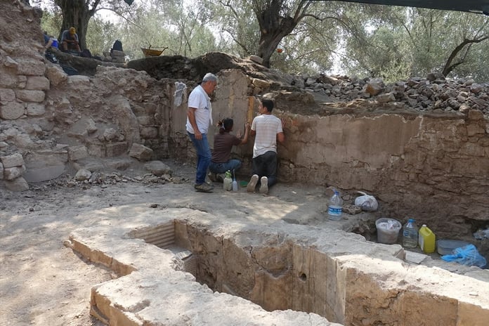 Antandros Antik Kenti'nde villadan vaftizhaneye çevrilen Roma yapısı bulundu