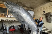 İran'lı heykeltıraştan "İnci Kefali" heykeli